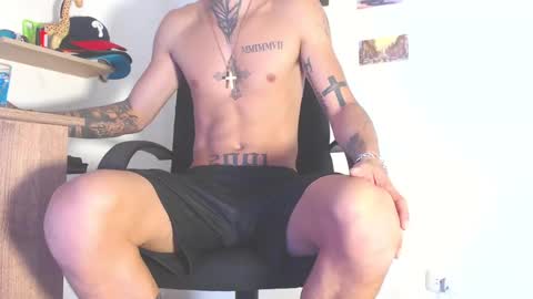 boy_master5 online show from 02-01-25, 09:08