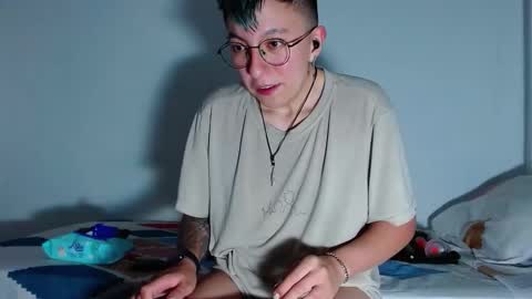 Snapshot of boy_trans chatting on 11-30-25, 03:43 Edward ftm trans queerslave online show from 11-30-25, 03:43
