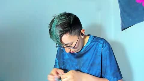 Snapshot of boy_trans chatting on 12-15-25, 12:20 Edward ftm trans queerslave online show from 12-15-25, 12:20