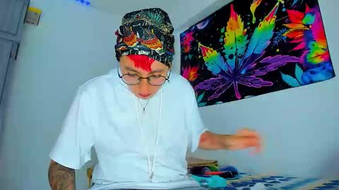 Snapshot of boy_trans chatting on 01-09-26, 06:49 Edward ftm trans queerslave online show from 01-09-26, 06:49