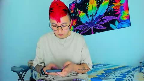 Snapshot of boy_trans chatting on 01-11-26, 10:37 Edward ftm trans queerslave online show from 01-11-26, 10:37