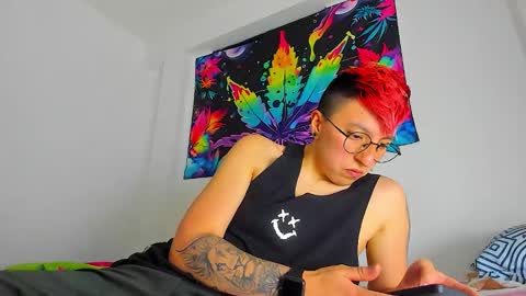 Snapshot of boy_trans chatting on 02-10-26, 10:52 Edward ftm trans queerslave online show from 02-10-26, 10:52