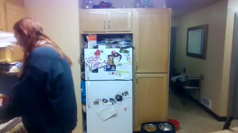 Snapshot of boyandfriend chatting on 11-26-25, 12:22 clay online show from 11-26-25, 12:22