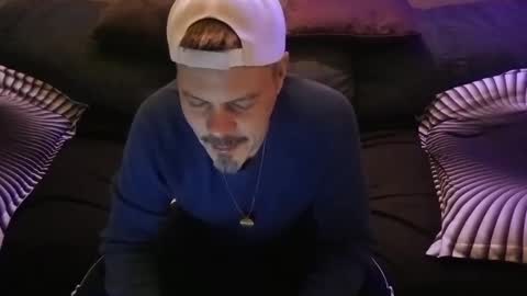 Snapshot of boyblond36 chatting on 02-06-25, 07:56 Slutty Stud online show from 02-06-25, 07:56