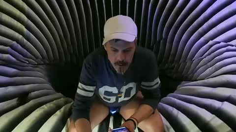 Snapshot of boyblond36 chatting on 03-04-25, 06:26 Slutty Stud online show from 03-04-25, 06:26