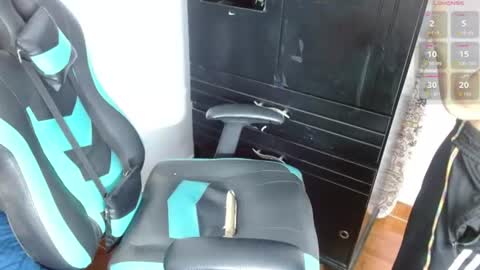 Snapshot of boyg_hots chatting on 07-13-26, 07:38 boyg_hots online show from 07-13-26, 07:38