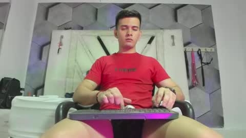 boyhot_mio online show from 07-25-26, 03:04