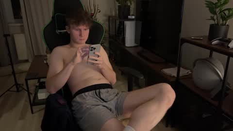 Snapshot of boykik chatting on 01-15-25, 05:15 Eddie online show from 01-15-25, 05:15