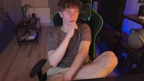 Snapshot of boykik chatting on 02-21-25, 11:21 Eddie online show from 02-21-25, 11:21