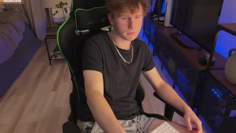 Snapshot of boykik chatting on 02-23-25, 07:07 Eddie online show from 02-23-25, 07:07