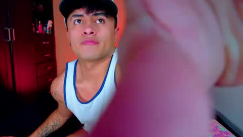 Snapshot of boylatin_777 chatting on 06-18-26, 05:08 miguel online show from 06-18-26, 05:08