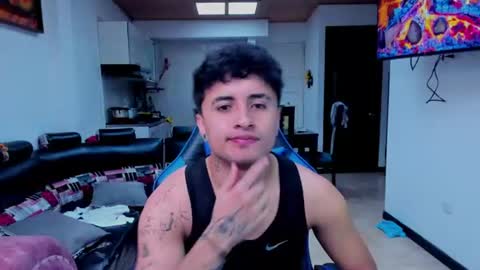 Snapshot of boylatin_777 chatting on 07-10-26, 09:06 miguel online show from 07-10-26, 09:06
