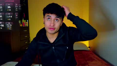 Snapshot of boylatin_777 chatting on 07-12-26, 06:15 miguel online show from 07-12-26, 06:15