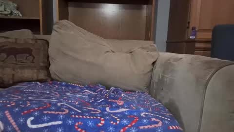 Snapshot of boypussysowet chatting on 12-04-25, 03:32 smoothslutfordaddy online show from 12-04-25, 03:32