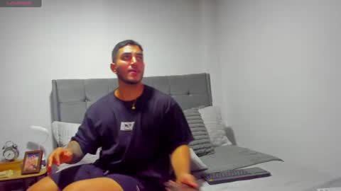 boys_blackandwhite online show from 07-20-26, 12:58
