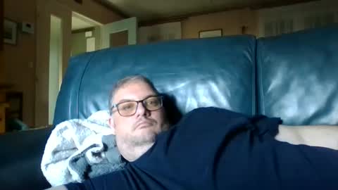 Snapshot of bozo81 chatting on 09-23-25, 03:37 bozo81 online show from 09-23-25, 03:37