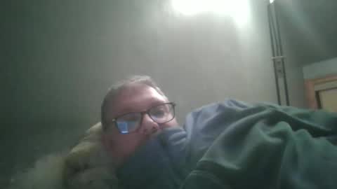 Snapshot of bozo81 chatting on 09-24-25, 10:24 bozo81 online show from 09-24-25, 10:24
