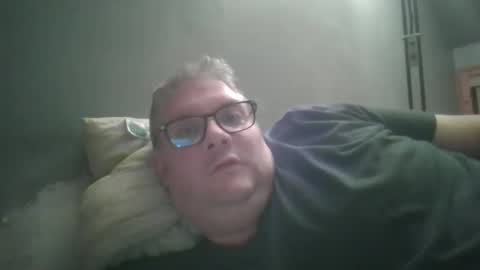 Snapshot of bozo81 chatting on 09-28-25, 08:03 bozo81 online show from 09-28-25, 08:03
