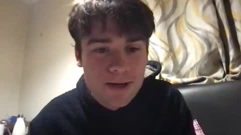 Snapshot of bozoluninss chatting on 10-23-25, 07:45 Jeff online show from 10-23-25, 07:45