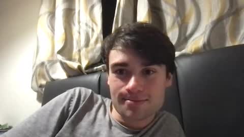 Snapshot of bozoluninss chatting on 11-10-25, 11:04 Jeff online show from 11-10-25, 11:04