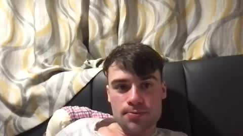 Snapshot of bozoluninss chatting on 11-22-25, 07:57 Jeff online show from 11-22-25, 07:57