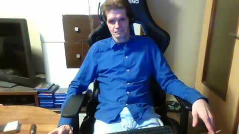 bponie1 online show from 12-25-24, 02:03