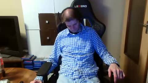 bponie1 online show from 12-28-24, 05:12