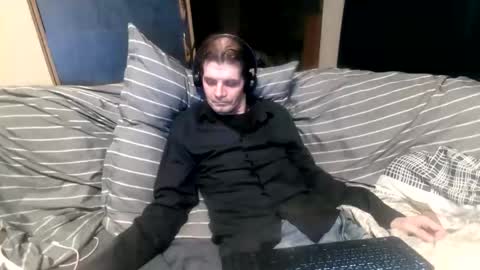 bponie1 online show from 12-21-25, 04:08