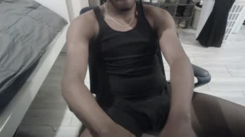 Snapshot of bquen400 chatting on 10-09-25, 01:25 bquen400 online show from 10-09-25, 01:25