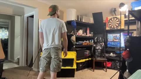 Snapshot of brad_bounce chatting on 10-02-25, 06:59 Brad Ballsy online show from 10-02-25, 06:59