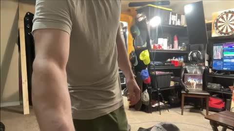 Snapshot of brad_bounce chatting on 01-15-26, 08:01 Brad Ballsy online show from 01-15-26, 08:01