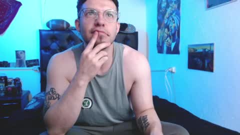 brad hot boy online show from 12-13-24, 02:21