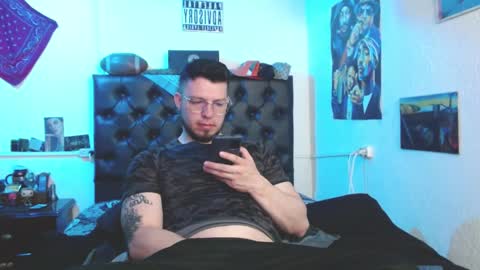 brad hot boy online show from 10-10-25, 04:06