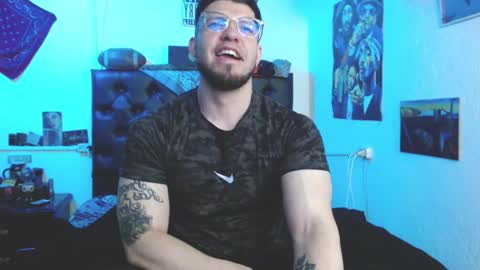 brad hot boy online show from 11-28-25, 06:10