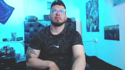 brad hot boy online show from 06-25-26, 05:17