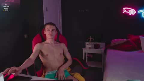 Snapshot of brad_myles chatting on 10-22-25, 02:39 Brad online show from 10-22-25, 02:39