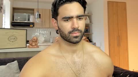 bradleymartin7 online show from 10-04-25, 08:51