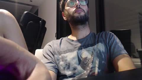 Snapshot of brads91 chatting on 11-08-25, 09:57 brads online show from 11-08-25, 09:57