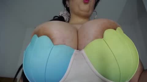 Snapshot of brafantasy chatting on 01-08-26, 01:35 Rachel online show from 01-08-26, 01:35