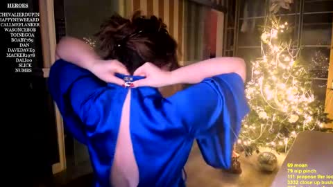 Snapshot of braingirl chatting on 01-12-25, 06:16 I see you X-twitter its braingirl online show from 01-12-25, 06:16