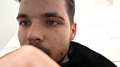 Snapshot of brandon_white_3 chatting on 10-21-25, 12:17 Brandon online show from 10-21-25, 12:17