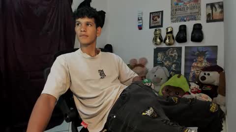 Snapshot of brandonstonexl chatting on 03-04-26, 11:11 Brandon Stone online show from 03-04-26, 11:11