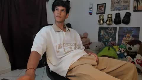 Snapshot of brandonstonexl chatting on 03-24-26, 11:10 Brandon Stone online show from 03-24-26, 11:10