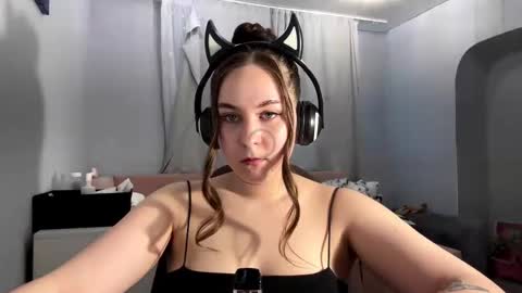 Snapshot of brandonwoodliff chatting on 03-10-26, 01:16 Eva online show from 03-10-26, 01:16