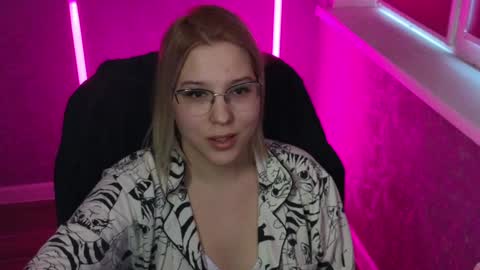 Belle  online show from 01-20-25, 06:21