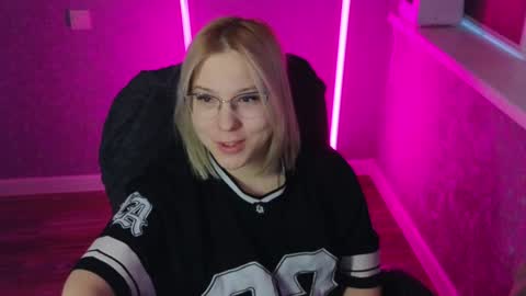 Belle  online show from 02-07-25, 02:08