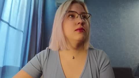 Belle  online show from 10-18-25, 03:09