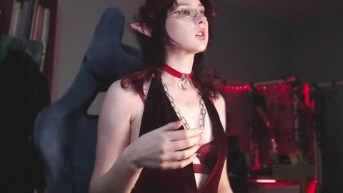 Aurorabut ur dad just calls me Rory online show from 12-11-24, 05:26