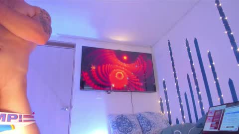 Snapshot of branfonhot chatting on 10-04-25, 06:06 Instagram twitter BRAN LOPEZ online show from 10-04-25, 06:06