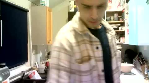 Snapshot of bratdownunder chatting on 11-18-25, 03:38 Bratdownunder online show from 11-18-25, 03:38